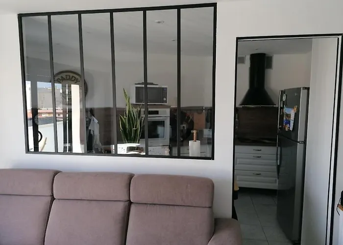 T3 Climatise A 150m De La דירה *